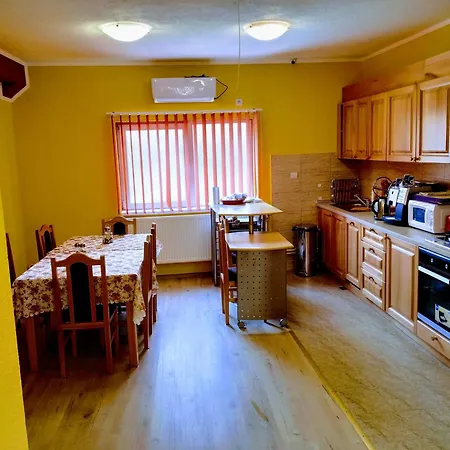 בית הארחה Venesis House