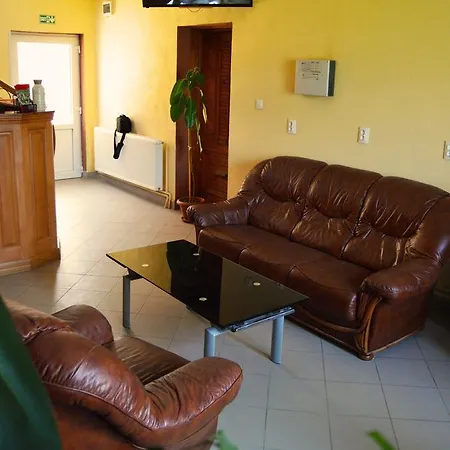 Venesis House