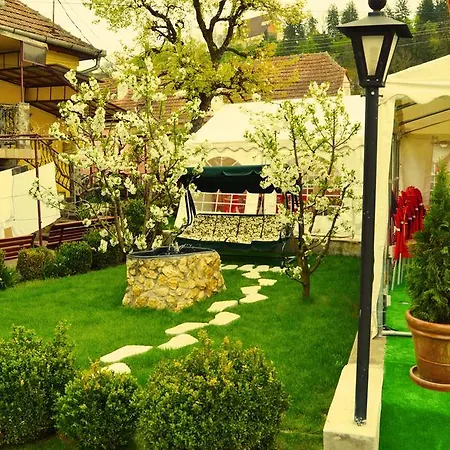 Venesis House